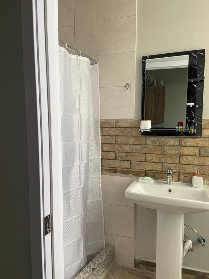 Apartments On Bakradze Тбилиси Екстериор снимка