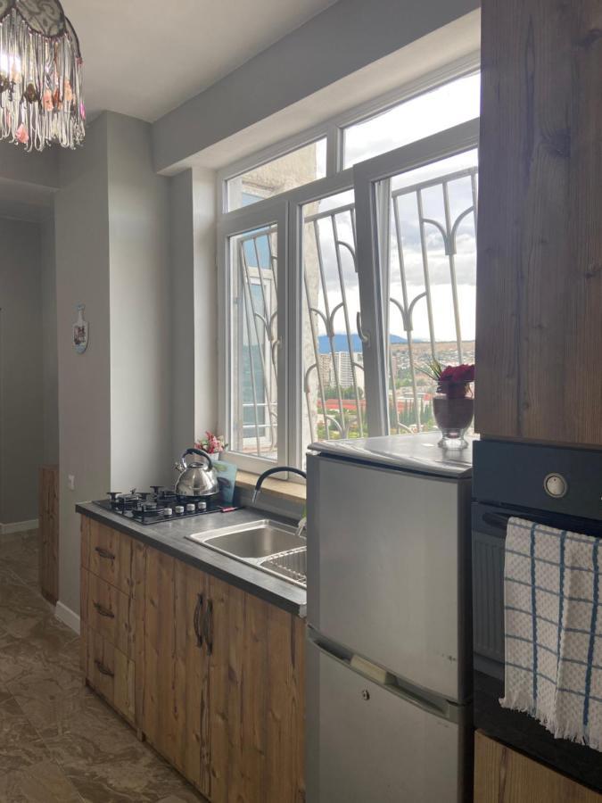 Apartments On Bakradze Тбилиси Екстериор снимка